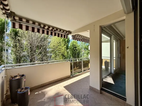 T4 avec TERRASSE, GARAGE, CAVE ET PARKING !! EMPLACEMENT REC