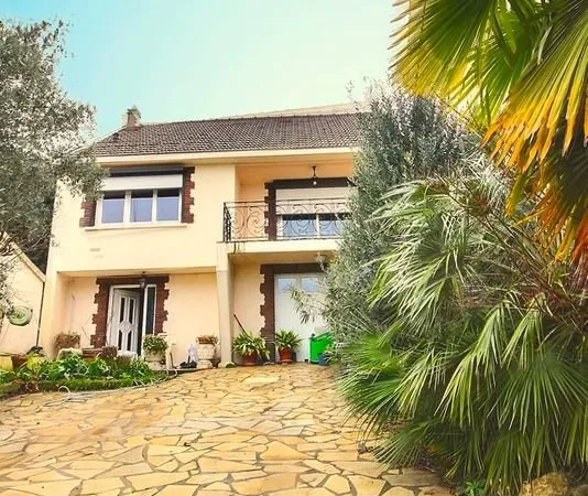 Maison familiale, Vitry sur Seine, quartier du Plateau