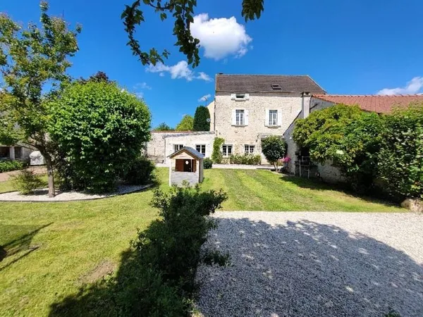 Maison 8 pièces 204 m²