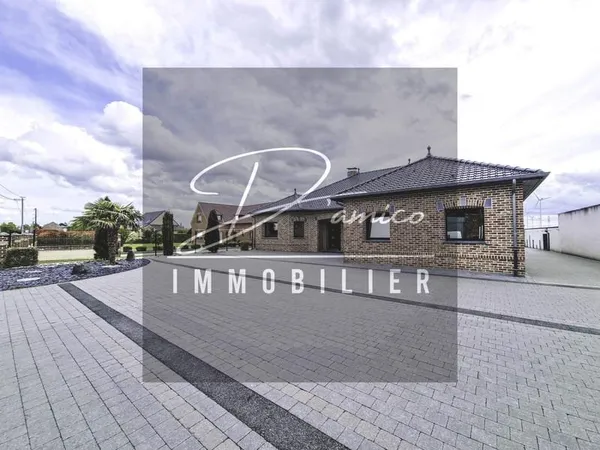 Maison individuelle haut de gamme plain-pied 214 m² avec sous-s
