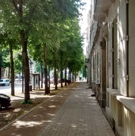 Loue parking - 15m²