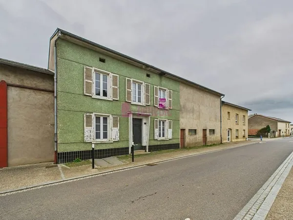 Maison Cattenom avec corps de ferme avec jardin