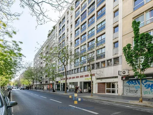 QUATRE PIECES PARKING