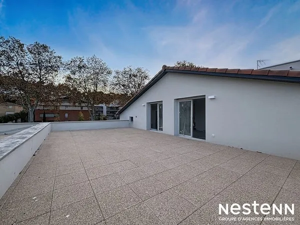 Appartement de type 4 au centre-ville de Castanet-Tolosan, grande terrasse de 60 m²