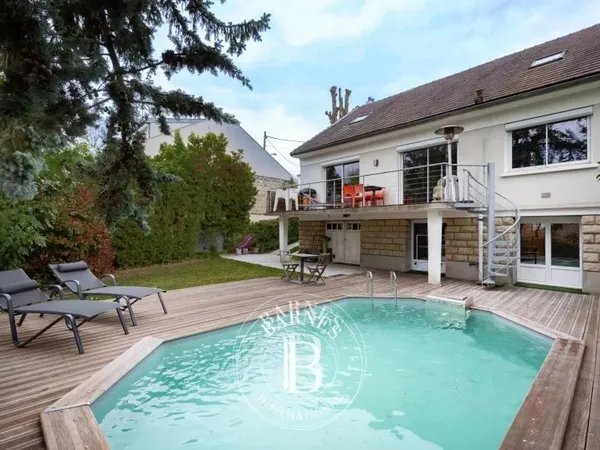 Au Pecq- domaine de Grandchamp maison familiale avec piscine - 6 chambres et un bureau