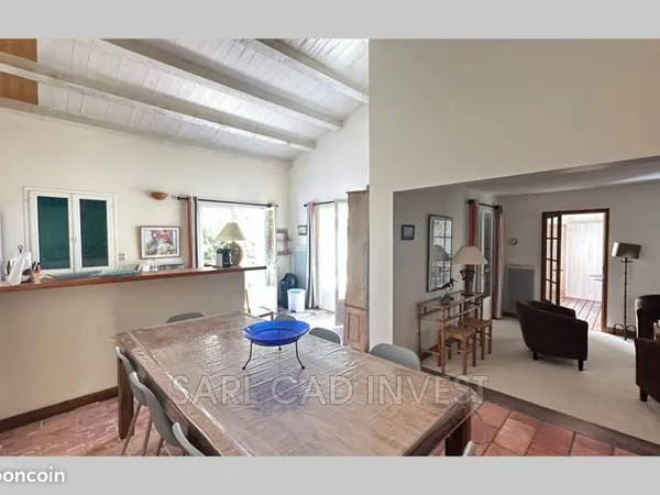 Maison 8 pièces 180 m²