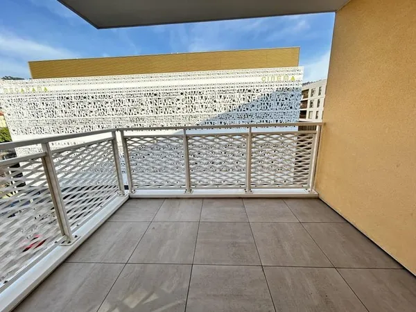Appartement 3 pièces lumineux - immeuble 2021