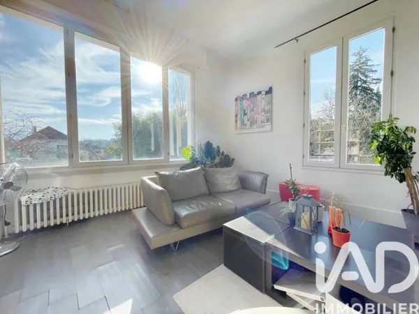 Maison 7 pièces 248 m²