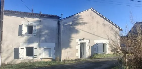 MAISON DE CAMPAGNE AU CALME AXE BRANTOME/NONTRON