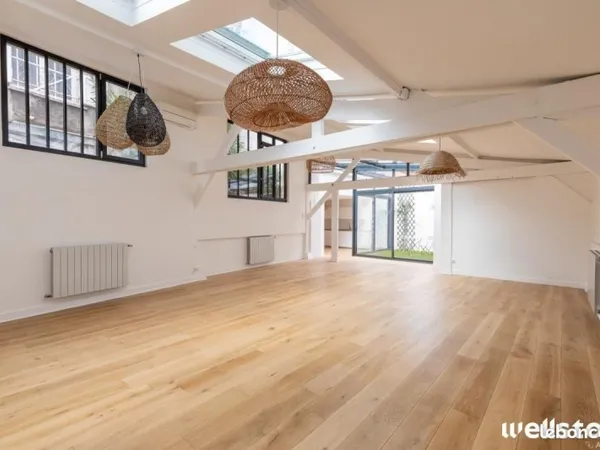 Bureau 188 m²