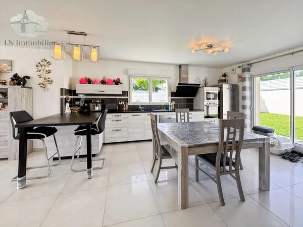 Villa 6 pièces 145 m²