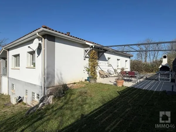 Maison de plain-pied 4 chambres sur sous-sol total