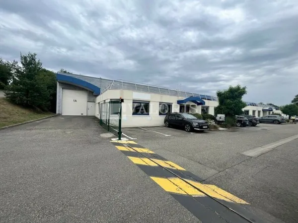 LOCAL D'ACTIVITE / BUREAUX à LOUER