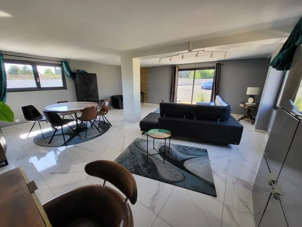 Maison de plain-pied 5 pièces 155 m²