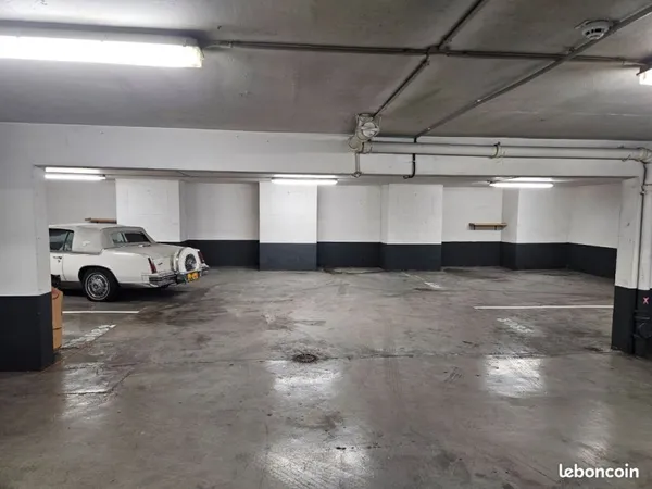Parking box 120 m2 stockage