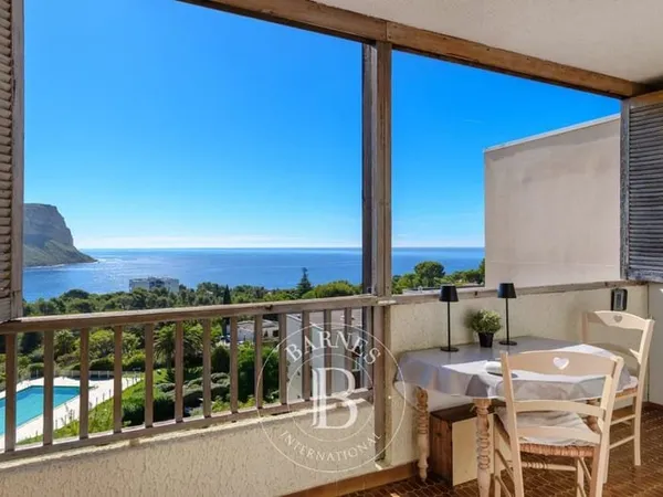 CASSIS - APPARTEMENT T4 - VUE MER DANS RESIDENCE AVEC PISCINE ET