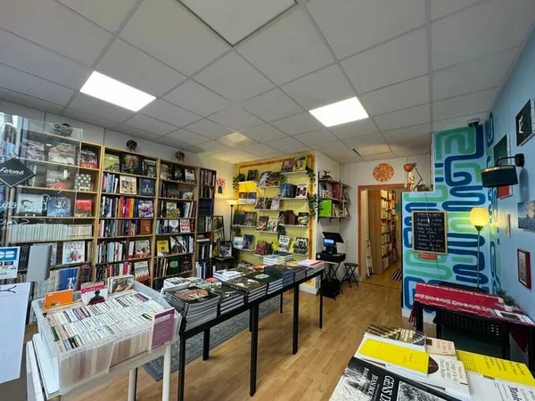 Commerce Location Tours  49m² 150000€