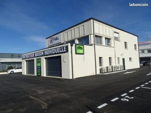 Bureaux 93 m²