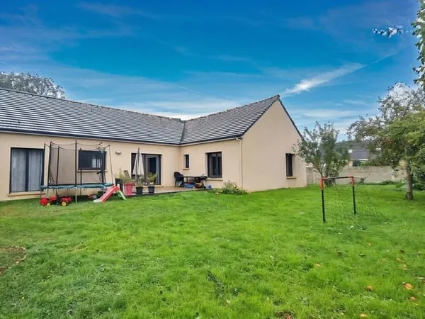 MAINTENON Maison récente de 7 pièces de 175 m²