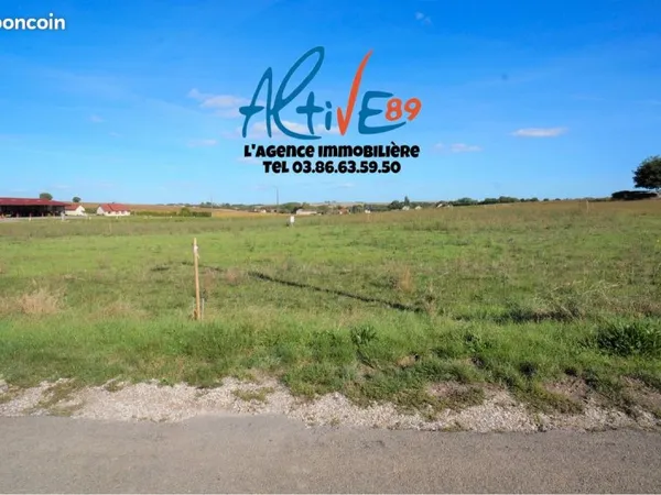 Terrain 744 m² AILLANT SUR THOLON
