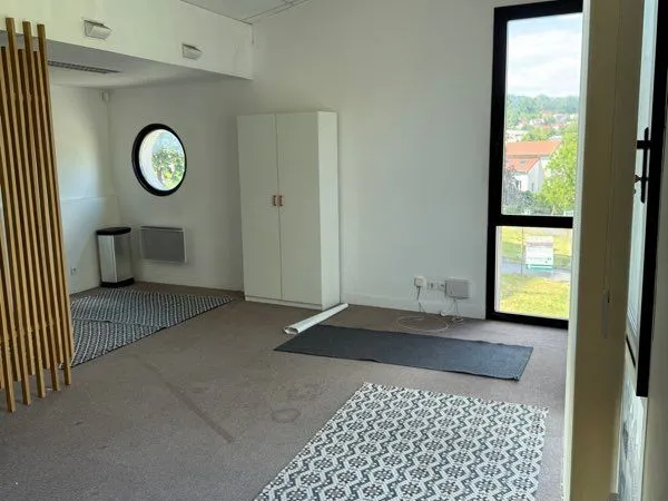 🔹 Bureau 45 m² lumineux - RER Robinson à pied - Idéal profession libérale