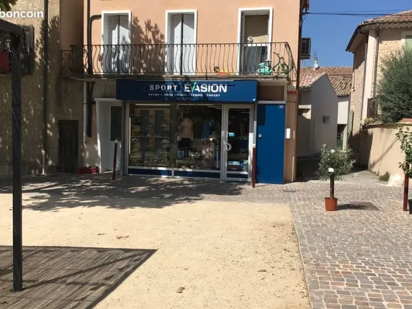 DROIT AU BAIL d'un LOCAL COMMERCIAL en centre ville en cause d'un départ à la retraite. 20000