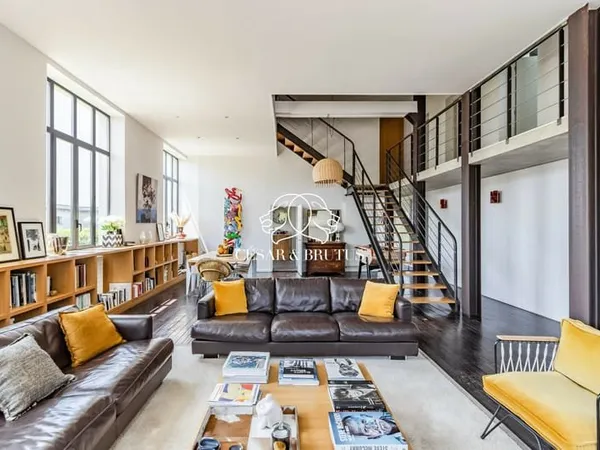 EXCLUSIVITE: VENTE d'une Maison atypique 7 pièces (271,65 m²)