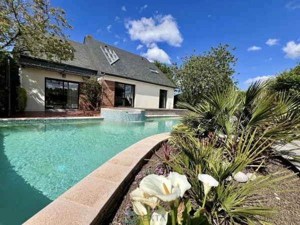 Maison 7 pièces 180 m²