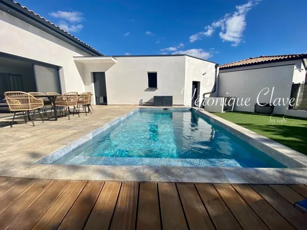 Villa contemporaine de 114m2 posée sur un terrain de 640m2