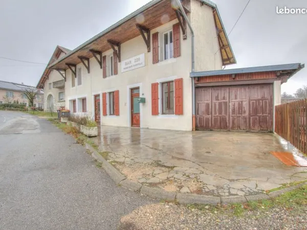 Maison de village 7 pièces 360 m²