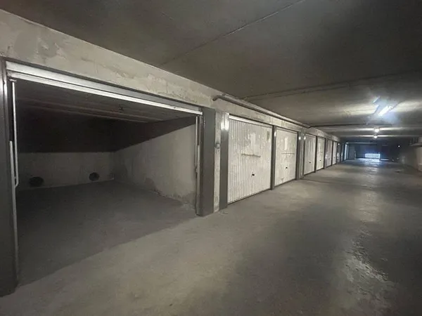 Parking 13 m²