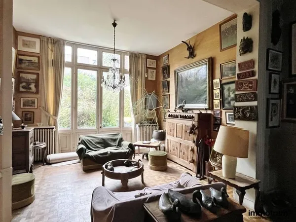 Maison 7 pièces 270 m²