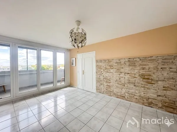Grand appartement de 99 m2 avec 4 chambres idéal famille ou