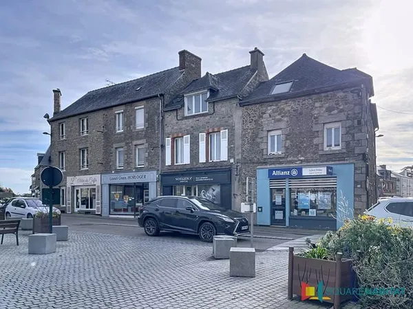 Deux Appartements + Garage à Beaussais Sur Mer :94.85 m2