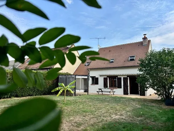 Maison 5 pièce(s) / garage/ jardin