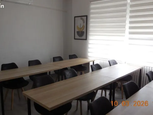 Bureau et espace de travail Location Montpellier 1p 16m² 500€
