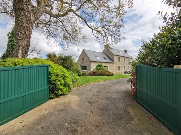 Maison 10 pièces 160 m²