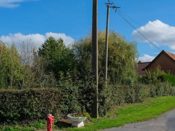 SAINS-LES-PERNES : TERRAIN A BATIR 1183m2