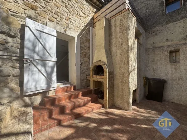 Maison de village pleine de charme avec cour