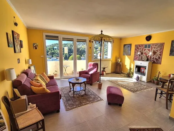 Appartement dernier étage avec vue 95 m2