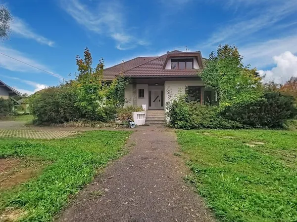 Maison 7 pièces 176 m²