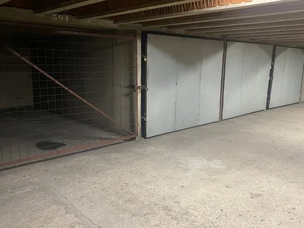 Parking 12 m²