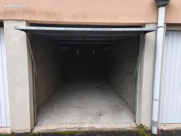 Garage box fermé