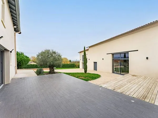 Maison 5 pièces 184 m²