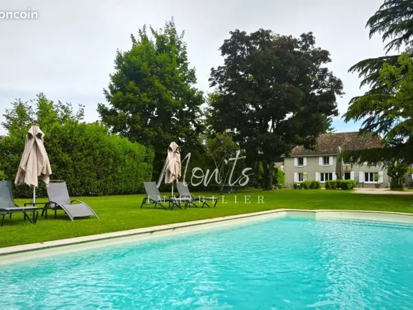 Propriété 10 pièces 225 m²
