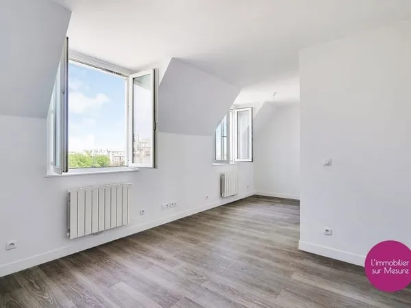 À VENDRE APPARTEMENT DERNIER ÉTAGE VUE DÉGAGÉE