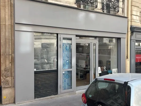 à louer - local professionnel / bureaux - paris 9e