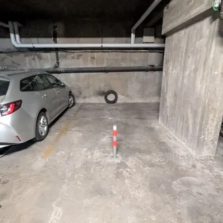 Parking sécurisé à louer - Paris 20e (Gambetta)