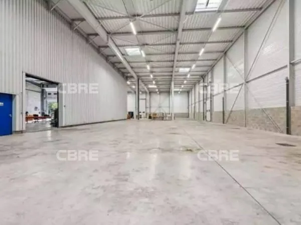 Local d'activité 3500 m²