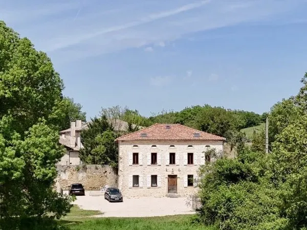 MAISON DE CARACTÈRE DE 221 M2 - 3 HECTARES DE TERRAIN